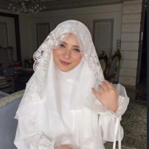 خمار رواق الحياء بدانتيل مع عباءة الحياء